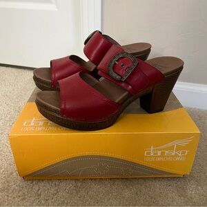 NIB NWT Red Dansko Heel Sandals with Buckle